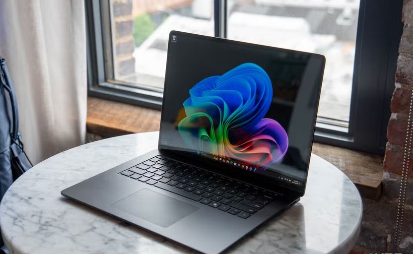Capture 1 9 لوازمی که باید برای Surface Pro 11 یا Surface Laptop 7 تهیه کنید مرداد ۱۴۰۵